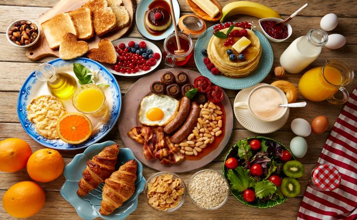 Vaut-il mieux favoriser petit-déjeuner copieux ou dîner copieux ?